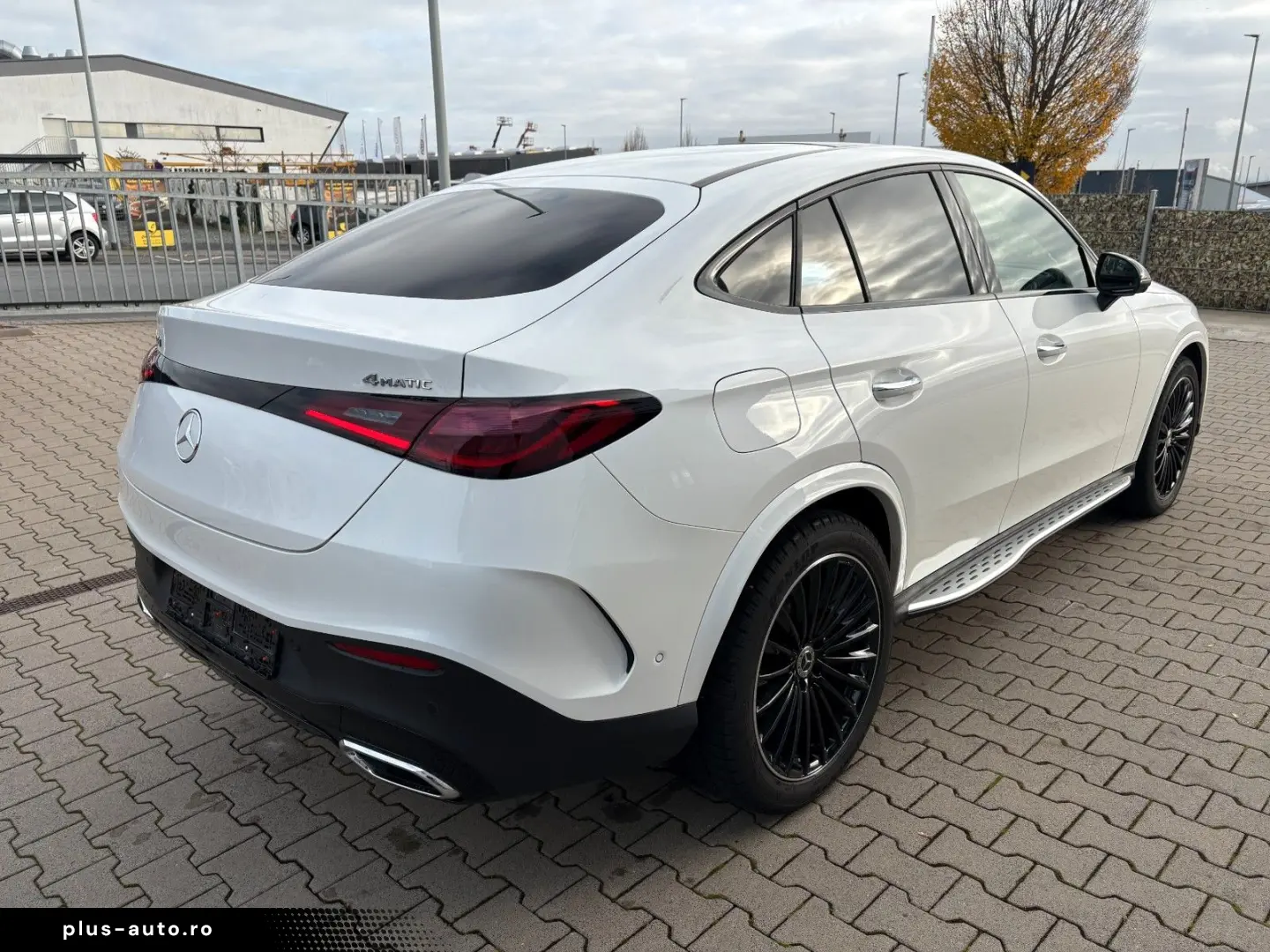 MERCEDES-BENZ GLC 300 d 4M Coupe  AMG Line Pano Burmester
