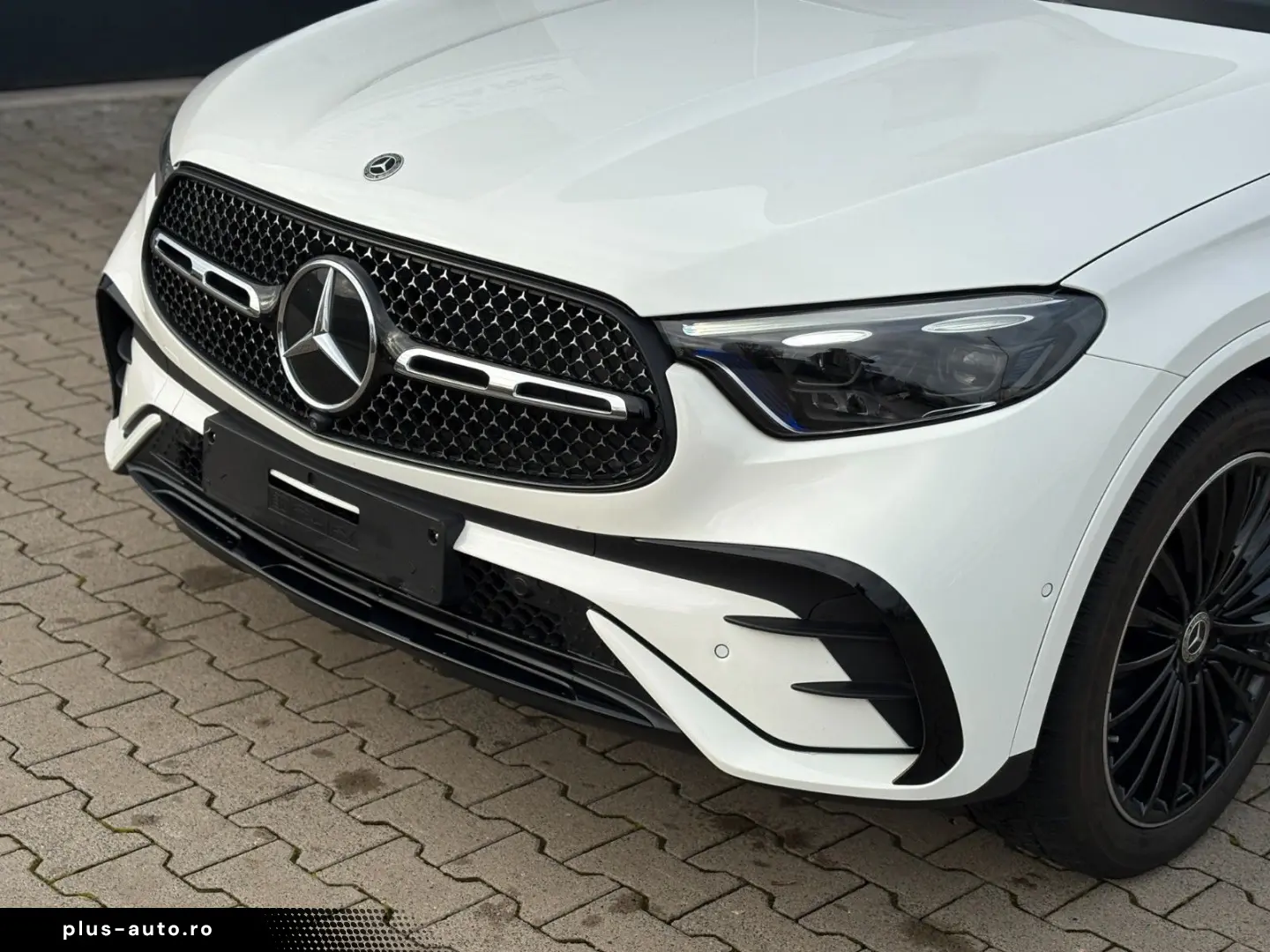 MERCEDES-BENZ GLC 300 d 4M Coupe  AMG Line Pano Burmester