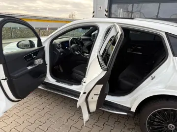 MERCEDES-BENZ GLC 300 d 4M Coupe  AMG Line Pano Burmester