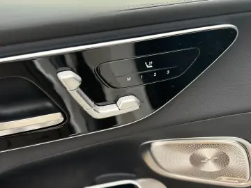 MERCEDES-BENZ GLC 300 d 4M Coupe  AMG Line Pano Burmester