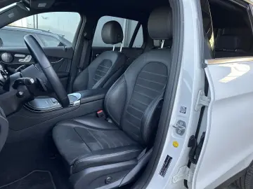 MERCEDES-BENZ GLC 300d 4M AMG-Line NAV LED BURMESTER 360