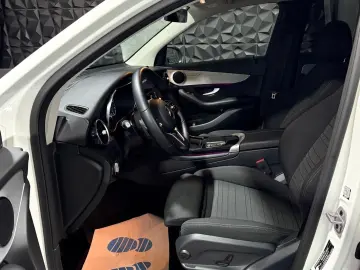 MERCEDES-BENZ GLC 220 d 4Matic  360  Kamera  Head Up