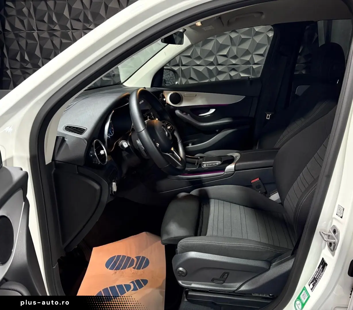 MERCEDES-BENZ GLC 220 d 4Matic  360  Kamera  Head Up