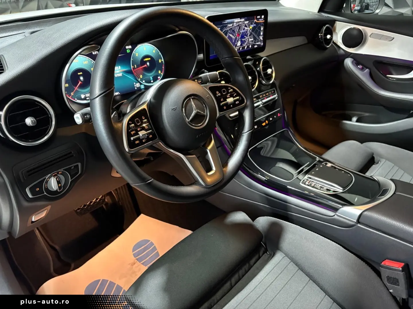 MERCEDES-BENZ GLC 220 d 4Matic  360  Kamera  Head Up