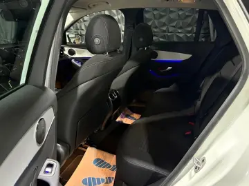 MERCEDES-BENZ GLC 220 d 4Matic  360  Kamera  Head Up