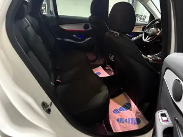 MERCEDES-BENZ GLC 220 d 4Matic  360  Kamera  Head Up