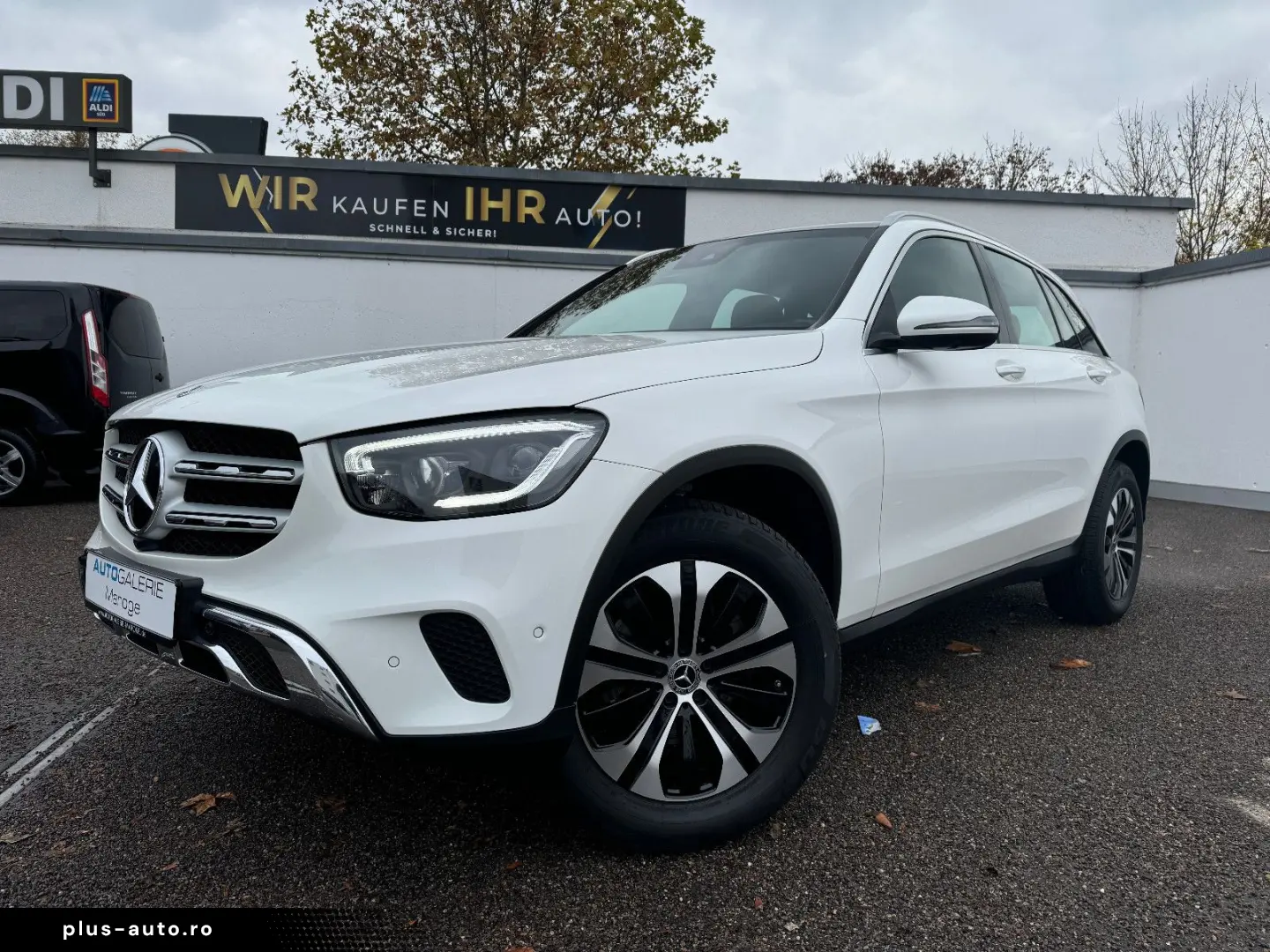 MERCEDES-BENZ GLC 220 d 4M AHK LED LEDER NAVI PANO 360
