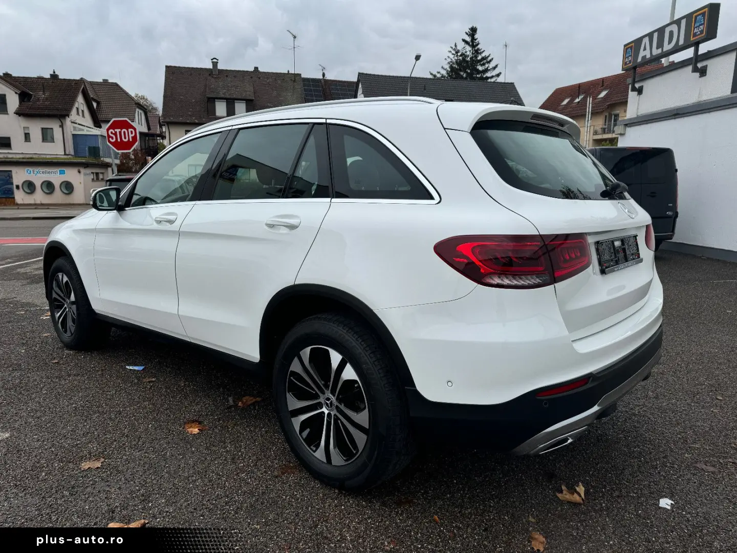 MERCEDES-BENZ GLC 220 d 4M AHK LED LEDER NAVI PANO 360
