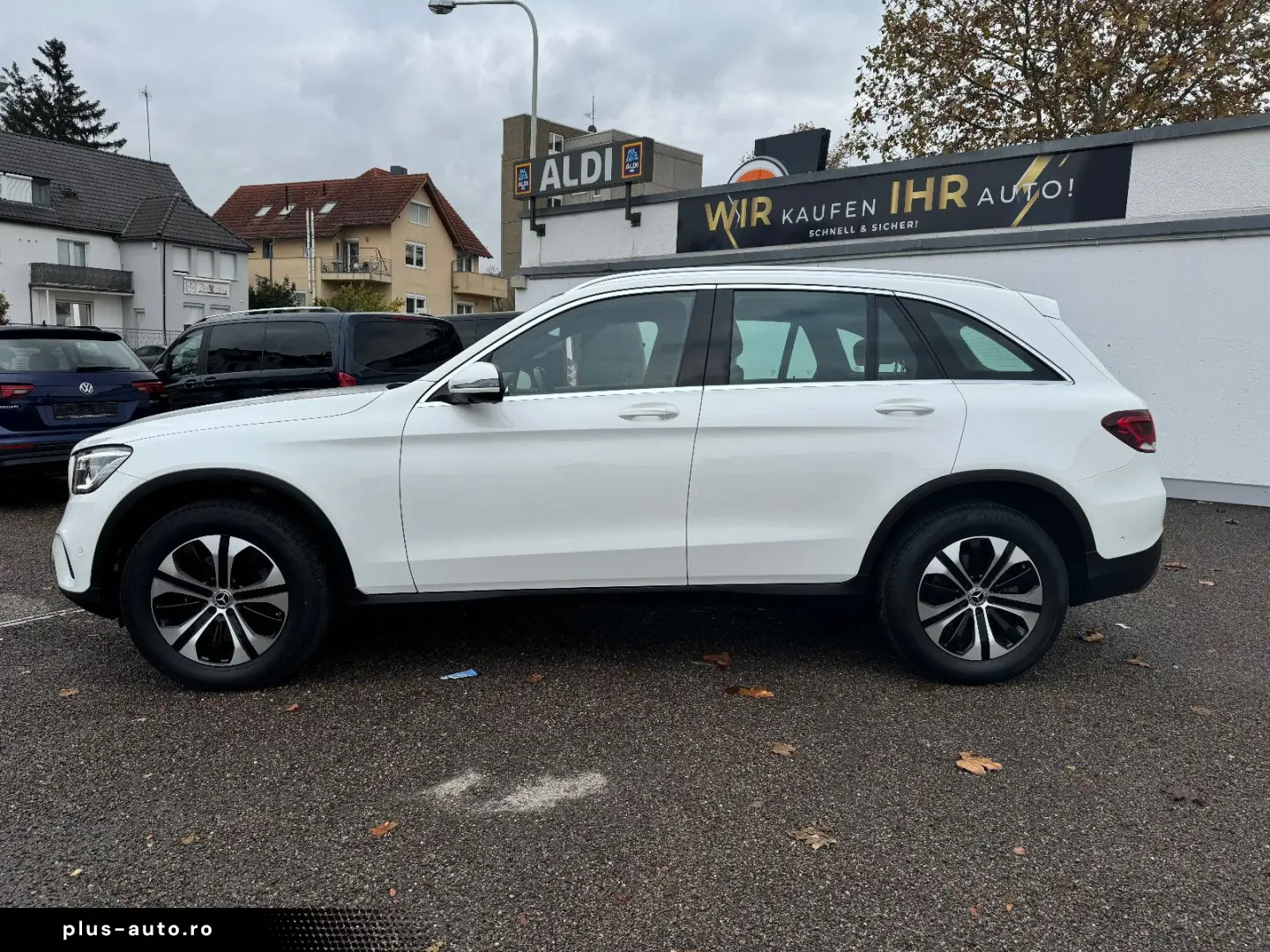 MERCEDES-BENZ GLC 220 d 4M AHK LED LEDER NAVI PANO 360