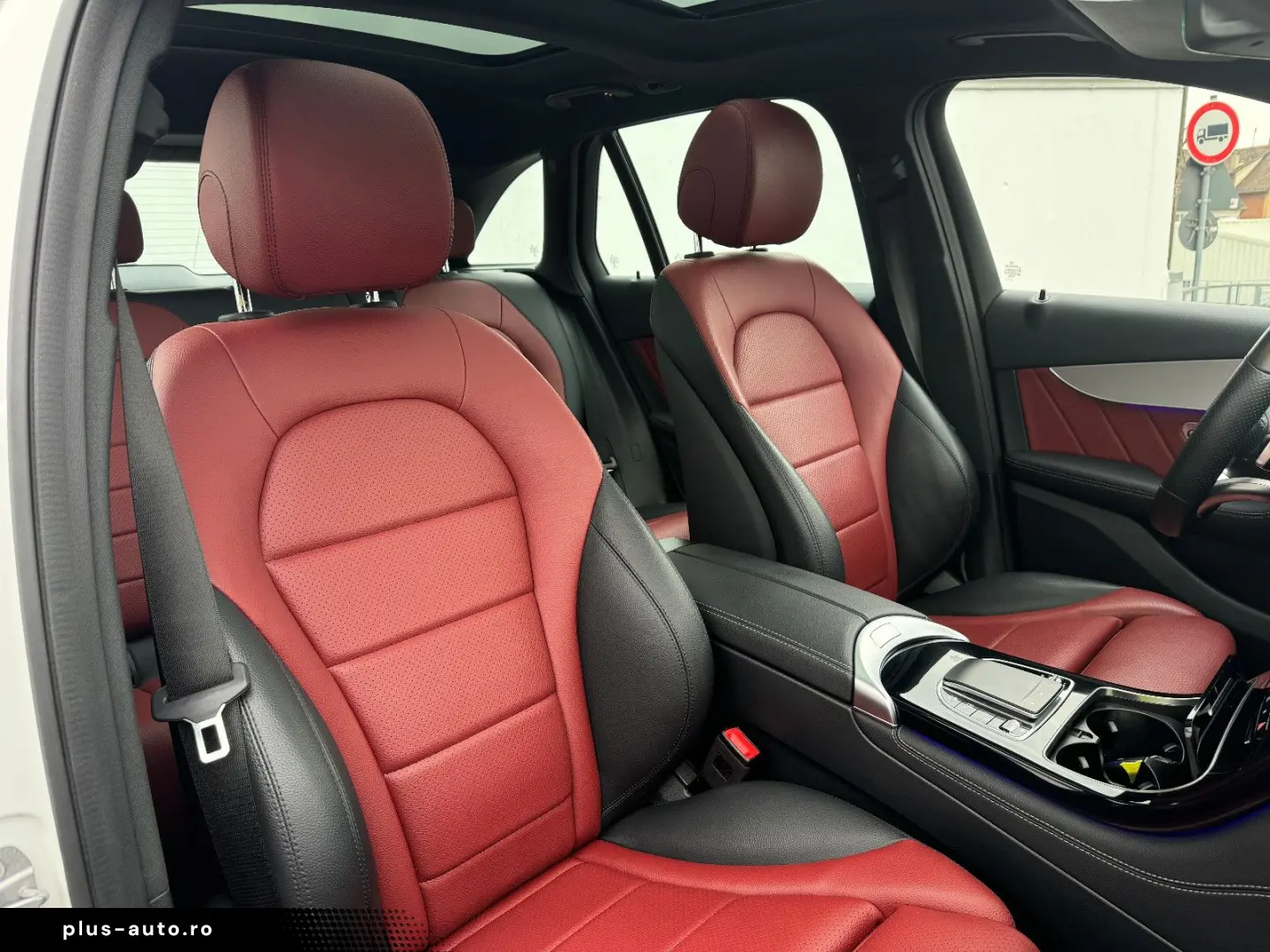 MERCEDES-BENZ GLC 220 d 4M AHK LED LEDER NAVI PANO 360