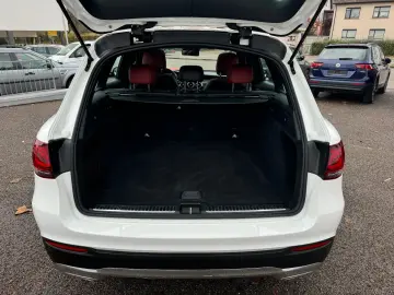 MERCEDES-BENZ GLC 220 d 4M AHK LED LEDER NAVI PANO 360