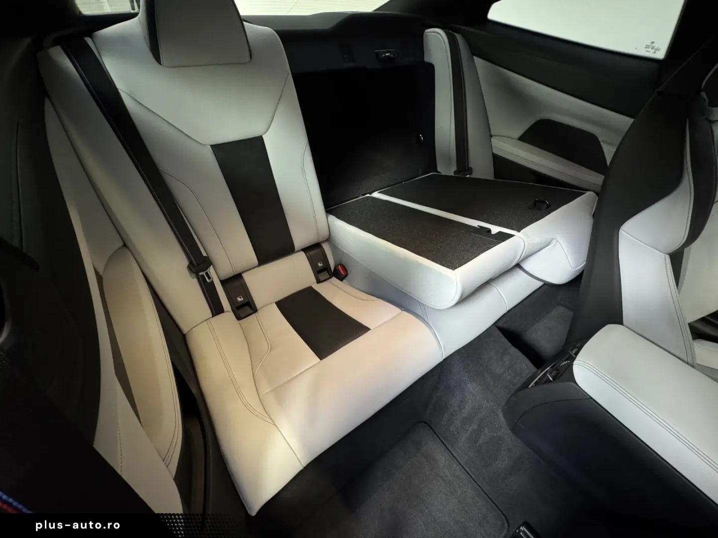 BMW M4 xDrive Competition Sitzlüftung ACC 360  Laser