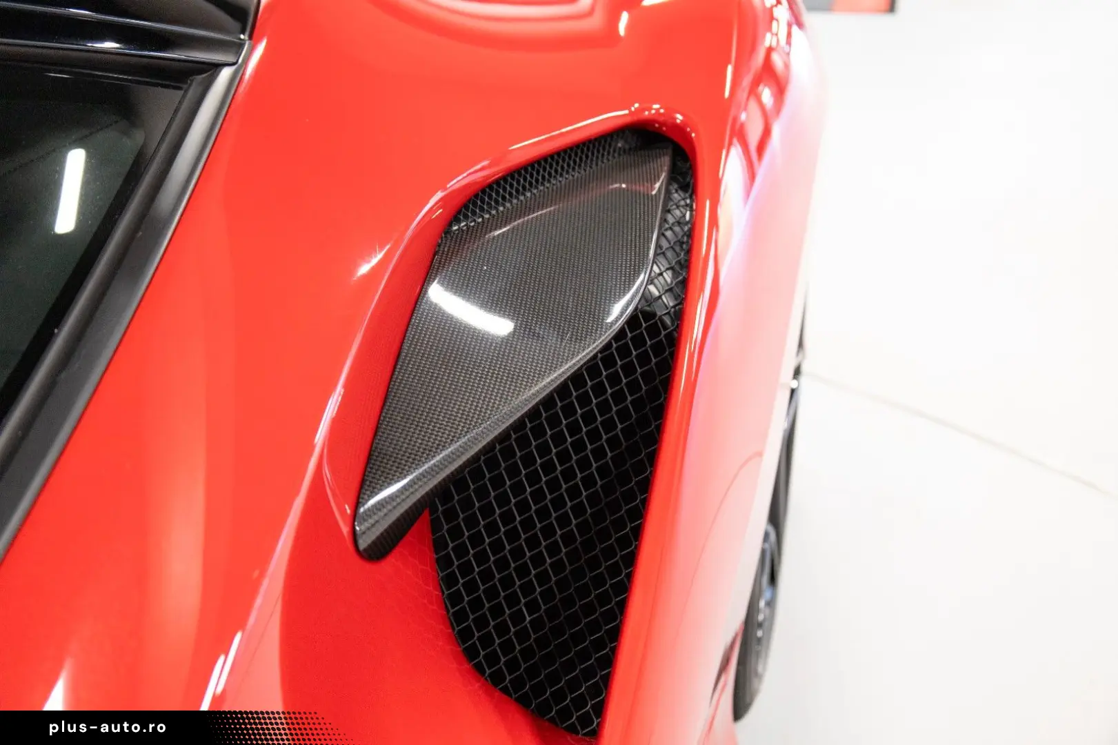 FERRARI F8 Tributo - Atelier PPF