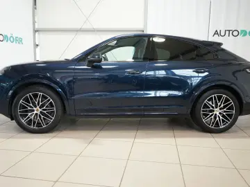 PORSCHE Cayenne Coupe Panorama AHK Luft BOSE ACC