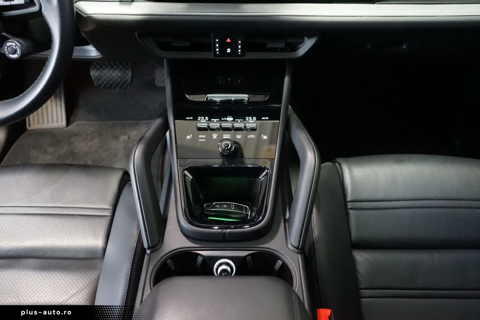 PORSCHE Cayenne Coupe Panorama AHK Luft BOSE ACC