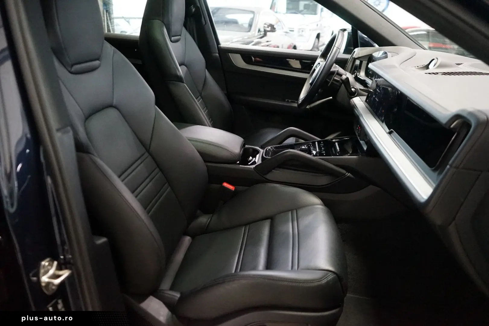 PORSCHE Cayenne Coupe Panorama AHK Luft BOSE ACC