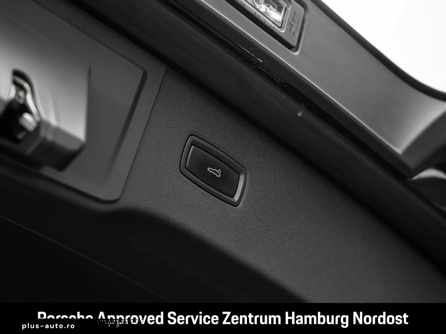 PORSCHE Cayenne E-Hybrid Pano PASM BOSE 21-Zoll 360