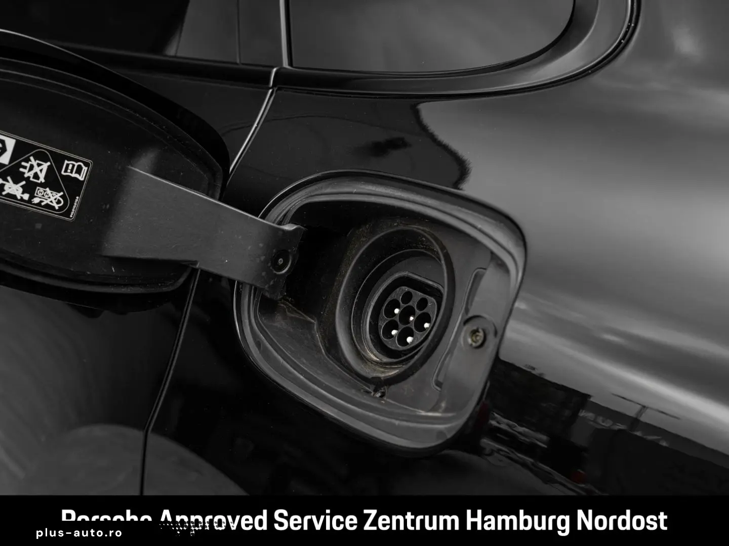 PORSCHE Cayenne E-Hybrid Pano PASM BOSE 21-Zoll 360