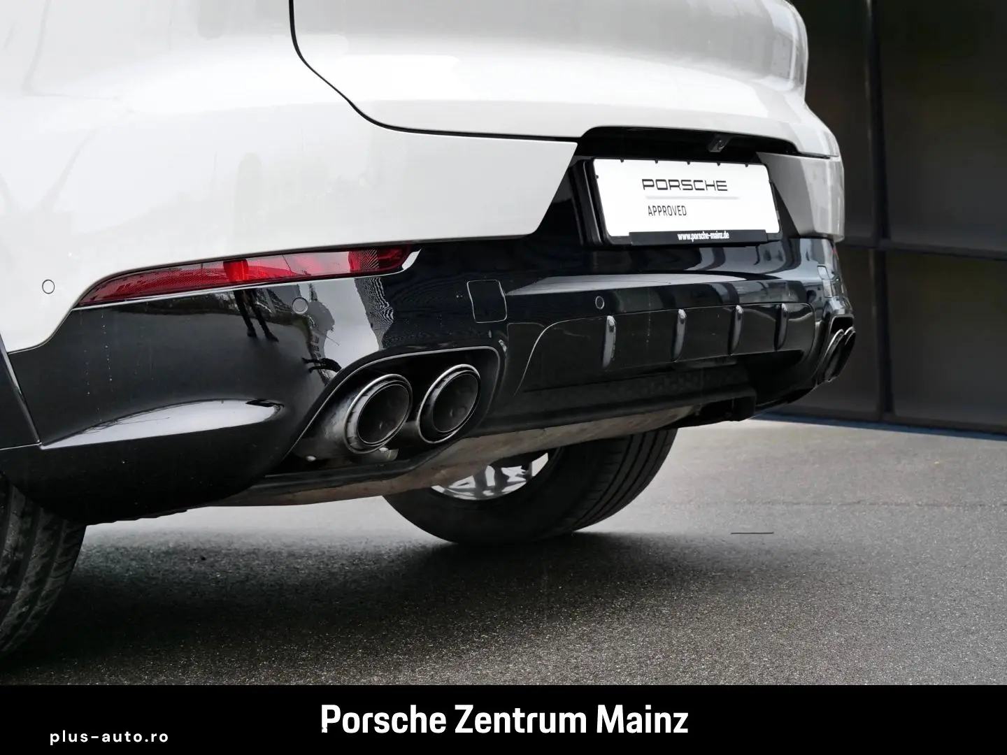 PORSCHE Cayenne GTS Head-Up LED-Matrix 22-Zoll