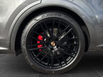 PORSCHE Cayenne GTS Coupe