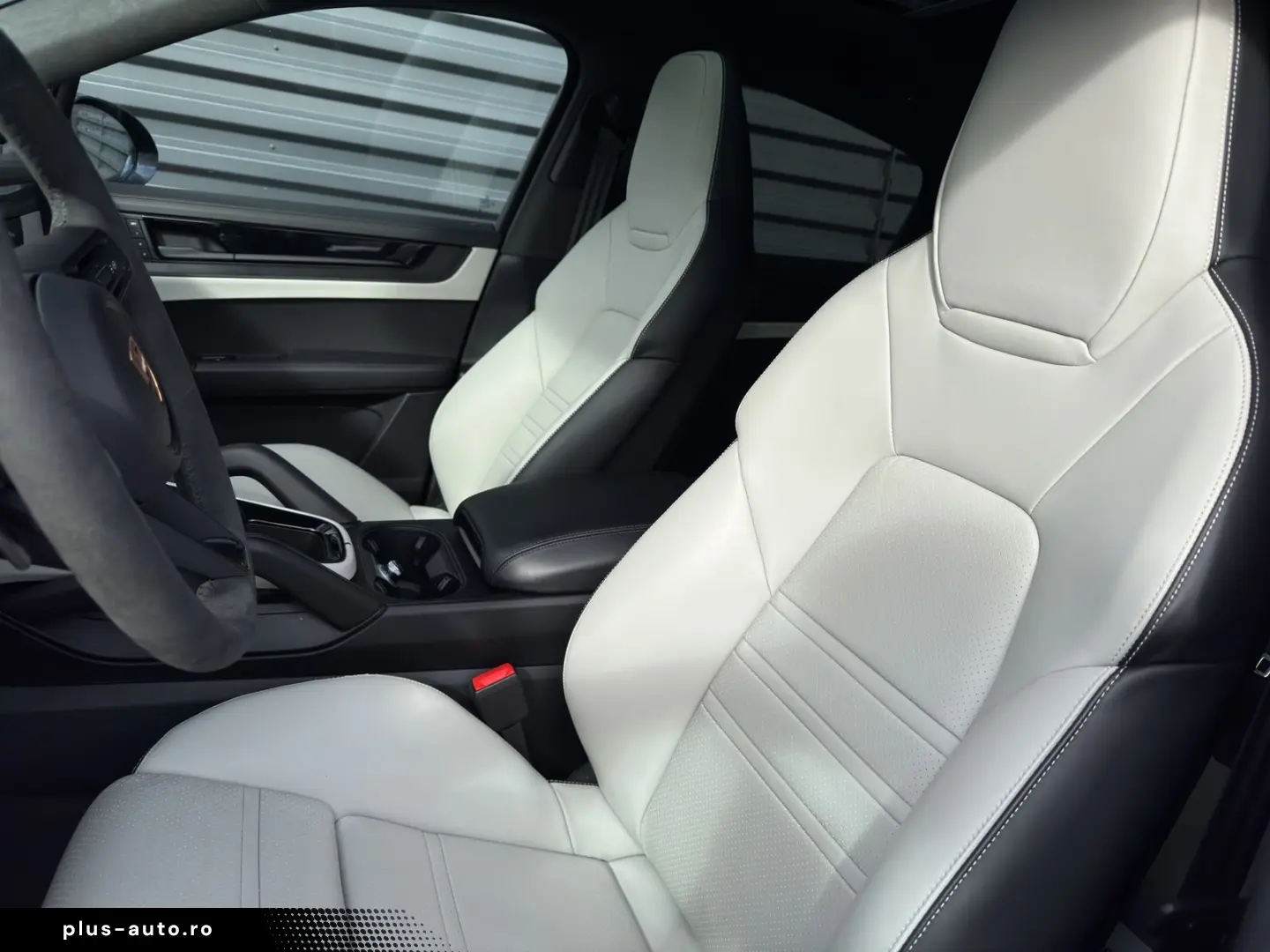 PORSCHE Cayenne GTS Coupe