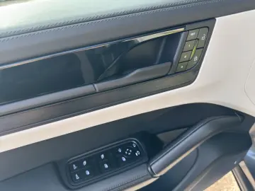 PORSCHE Cayenne GTS Coupe