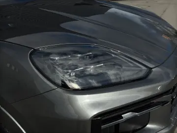 PORSCHE Cayenne GTS Coupe