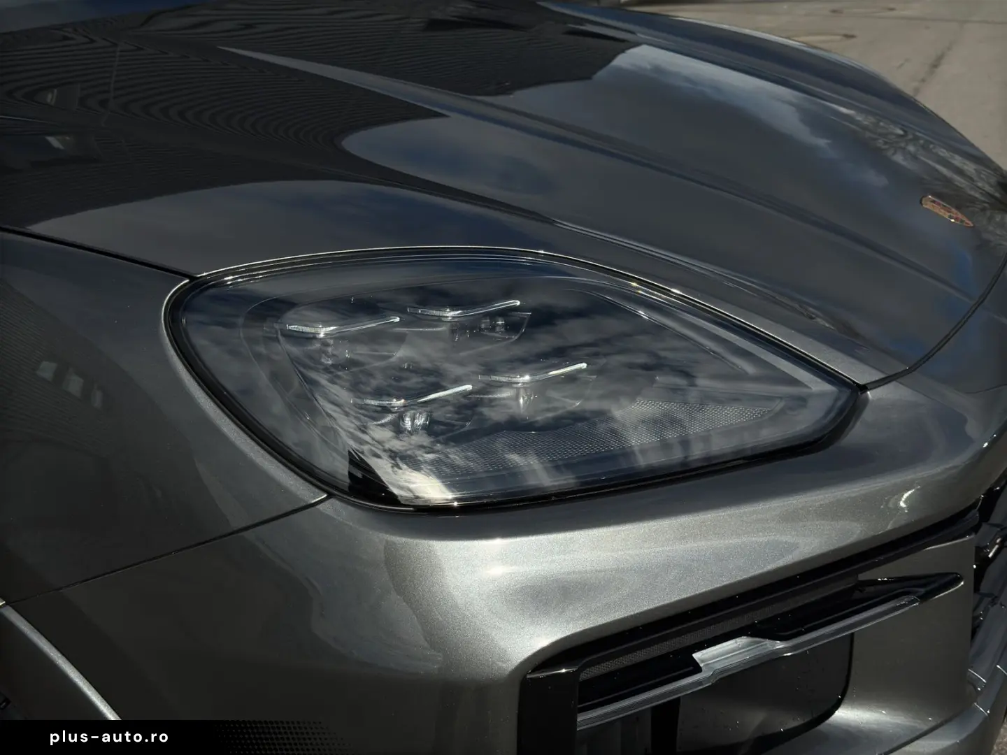 PORSCHE Cayenne GTS Coupe