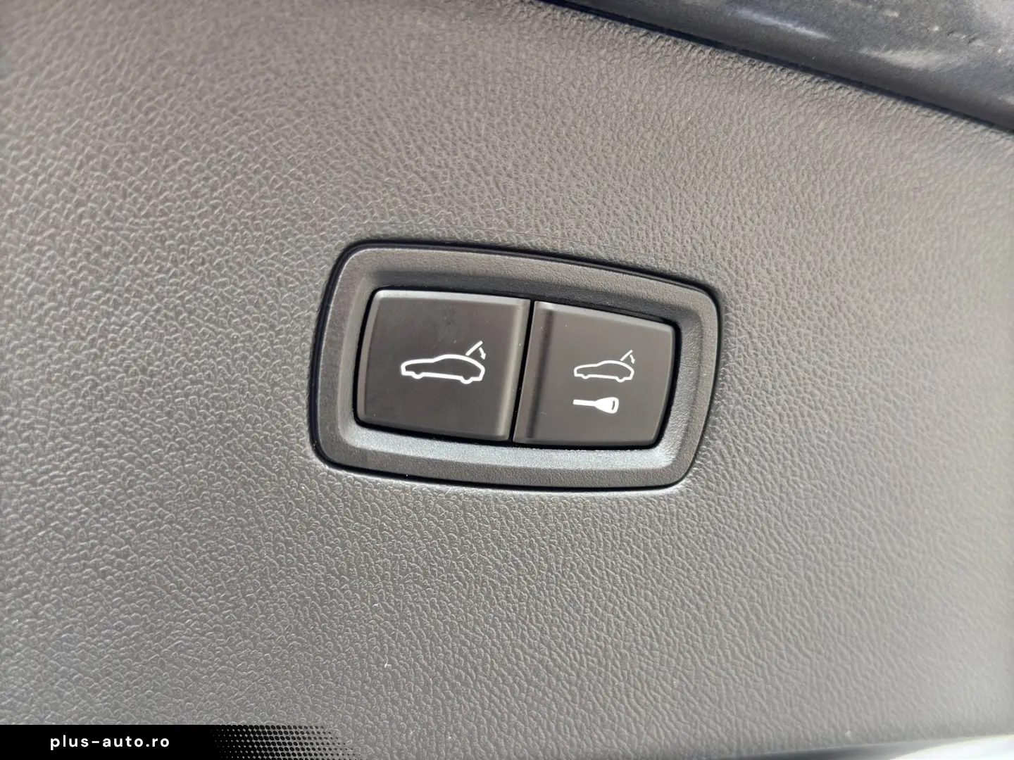 PORSCHE Cayenne GTS Coupe