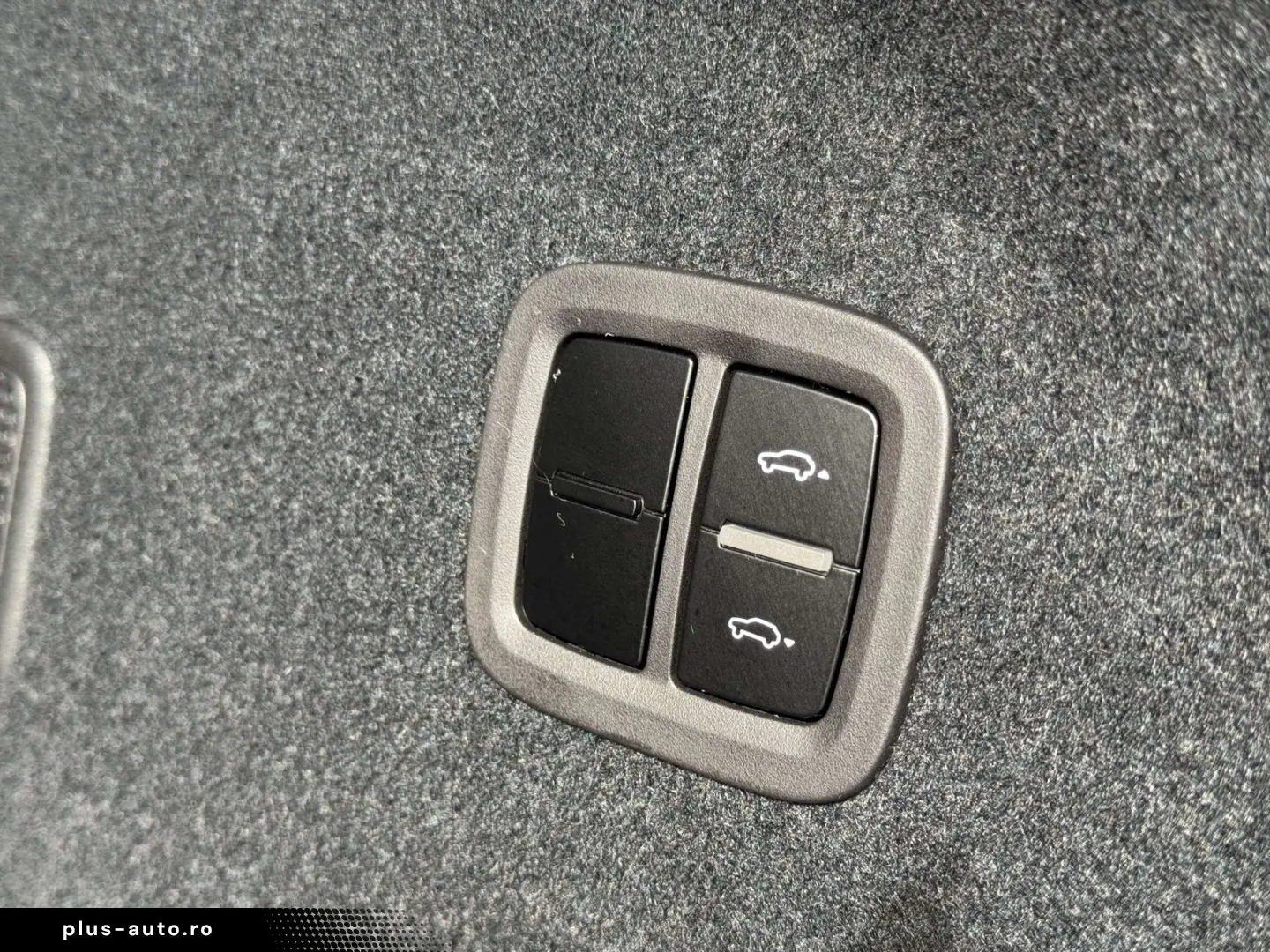 PORSCHE Cayenne GTS Coupe