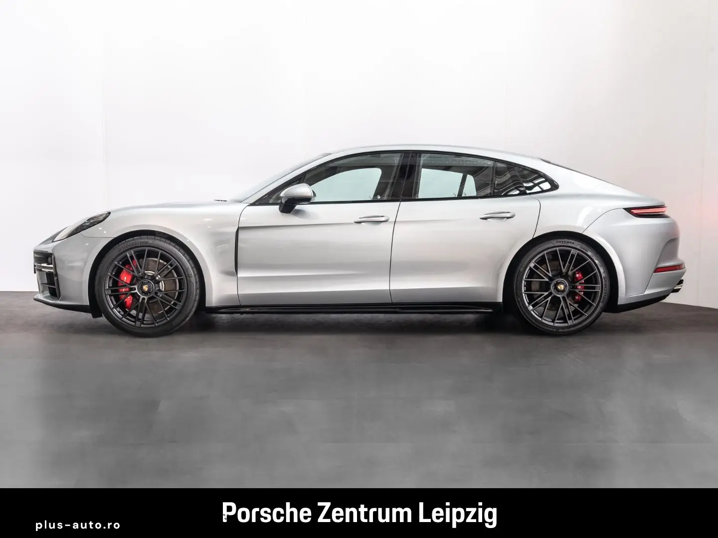 PORSCHE Panamera GTS BOSE Sportabgas Pepita RaceTex