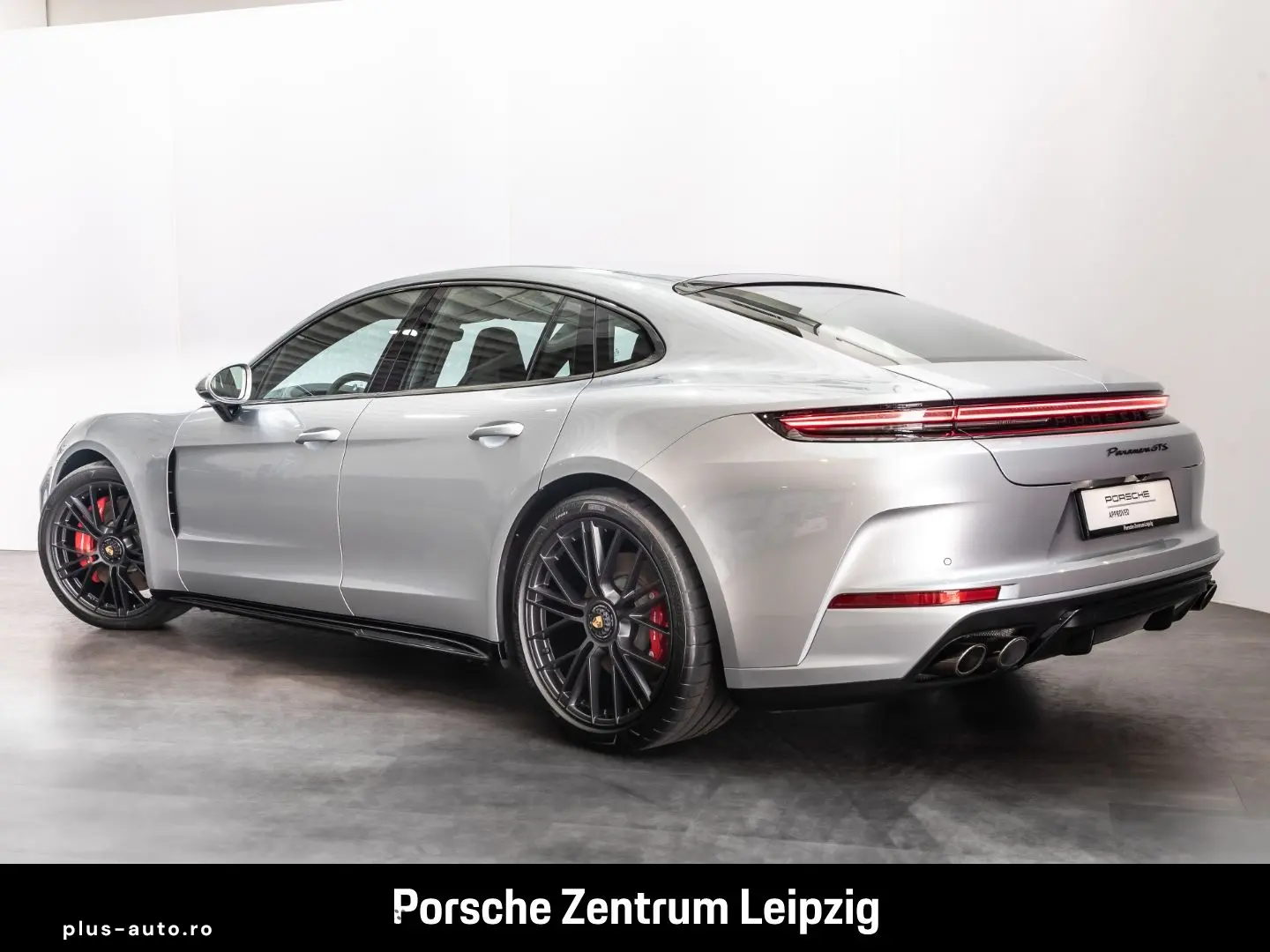 PORSCHE Panamera GTS BOSE Sportabgas Pepita RaceTex