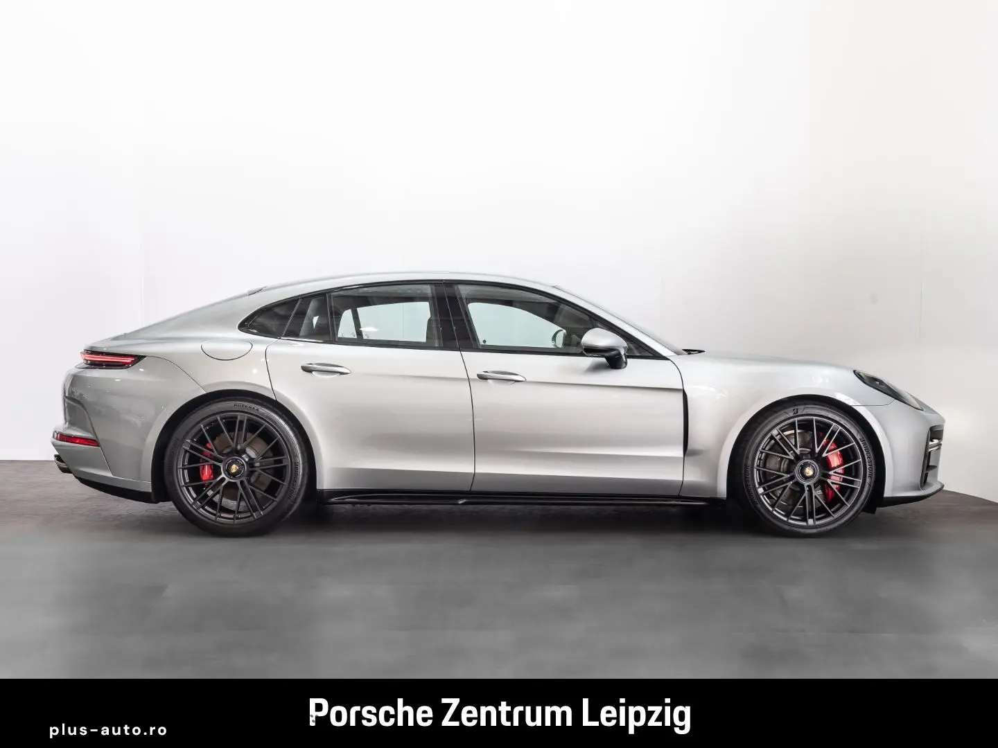 PORSCHE Panamera GTS BOSE Sportabgas Pepita RaceTex