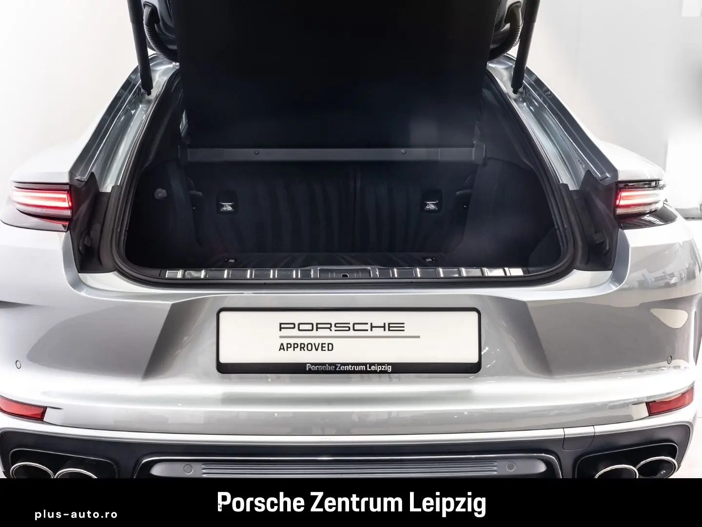 PORSCHE Panamera GTS BOSE Sportabgas Pepita RaceTex