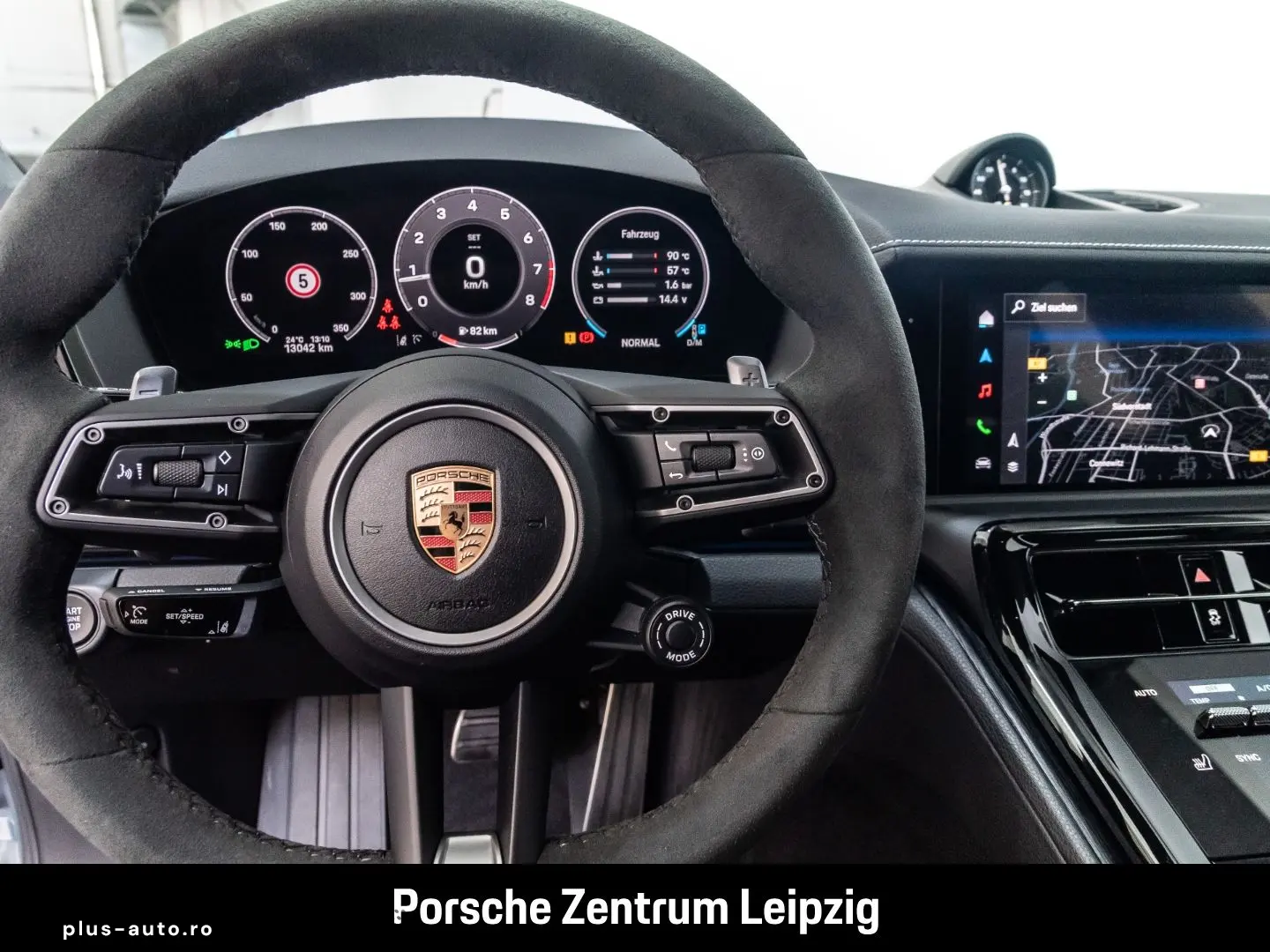 PORSCHE Panamera GTS BOSE Sportabgas Pepita RaceTex