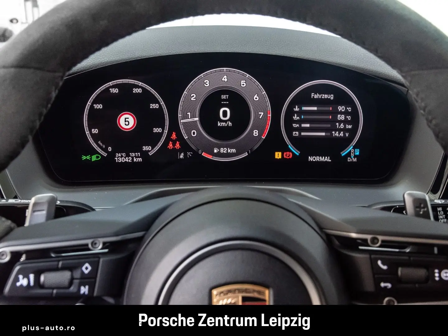 PORSCHE Panamera GTS BOSE Sportabgas Pepita RaceTex