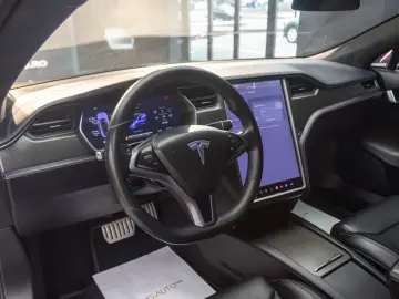 Tesla Model S P100D Performance