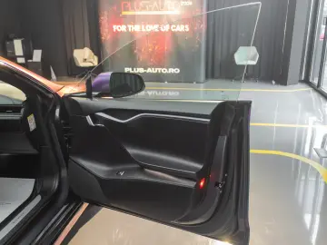 Tesla Model S P100D Performance