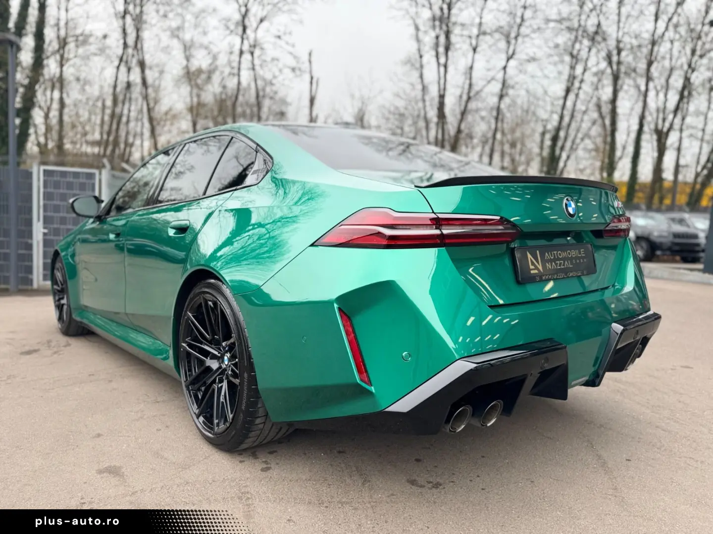 BMW M5 LIM CARBON ACC B&W 727PS