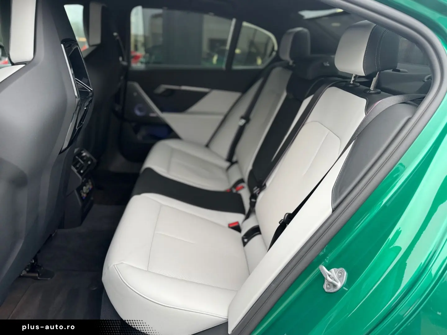 BMW M5 LIM CARBON ACC B&W 727PS