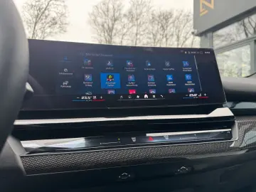 BMW M5 LIM CARBON ACC B&W 727PS