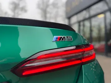 BMW M5 LIM CARBON ACC B&W 727PS