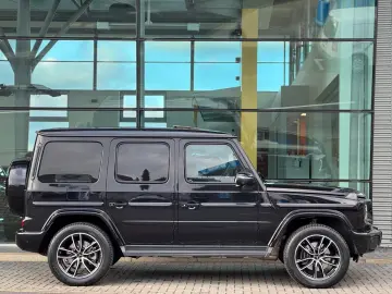 MERCEDES-BENZ G 450d AMG Multibeam Night 360 Massage Standhz