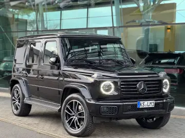 MERCEDES-BENZ G 450d AMG Multibeam Night 360 Massage Standhz