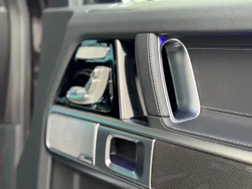 MERCEDES-BENZ G 450d AMG Multibeam Night 360 Massage Standhz