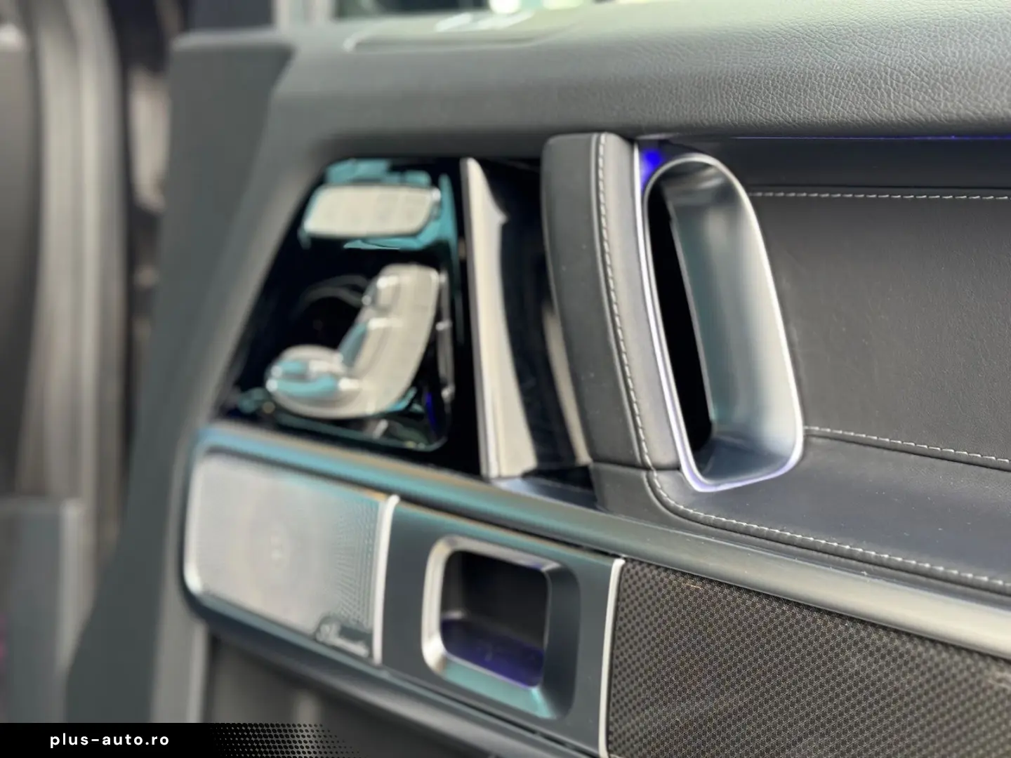 MERCEDES-BENZ G 450d AMG Multibeam Night 360 Massage Standhz