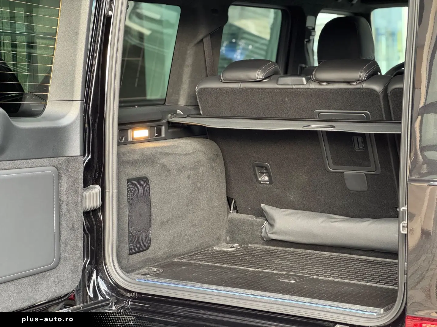 MERCEDES-BENZ G 450d AMG Multibeam Night 360 Massage Standhz