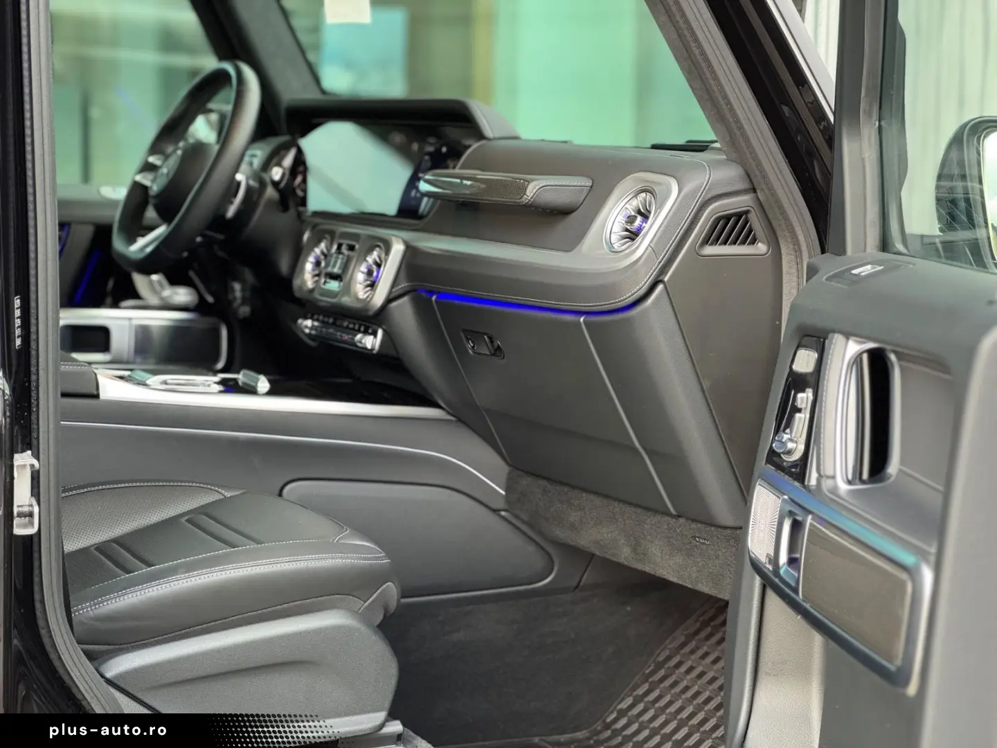 MERCEDES-BENZ G 450d AMG Multibeam Night 360 Massage Standhz