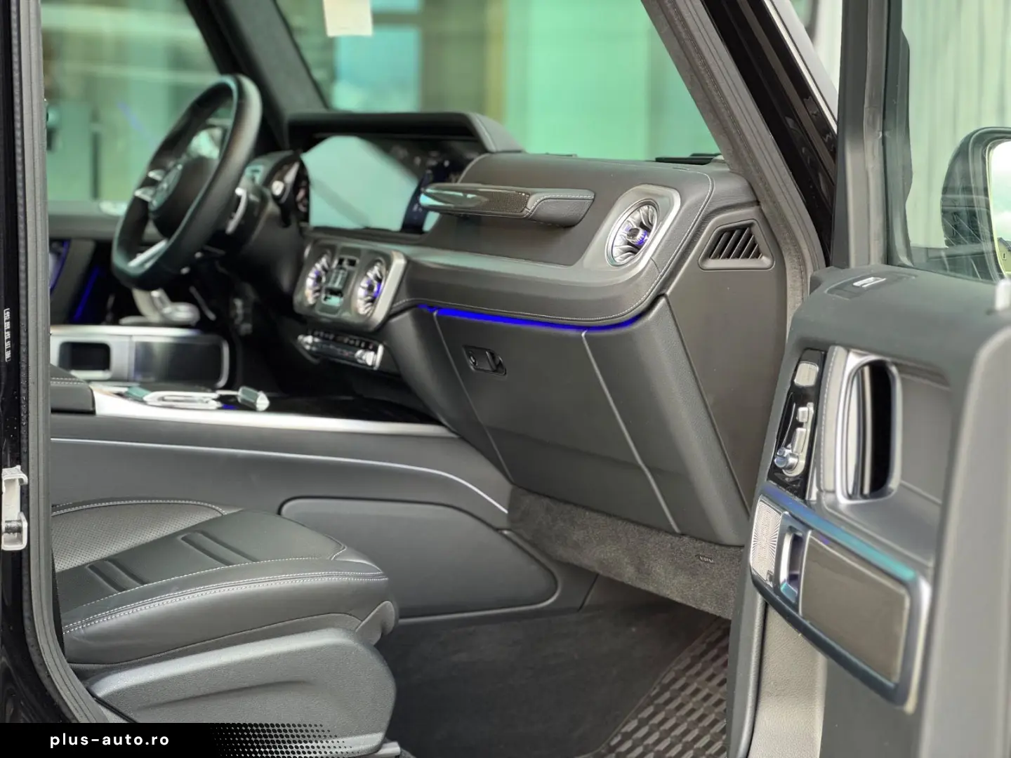 MERCEDES-BENZ G 450d AMG Multibeam Night 360 Massage Standhz