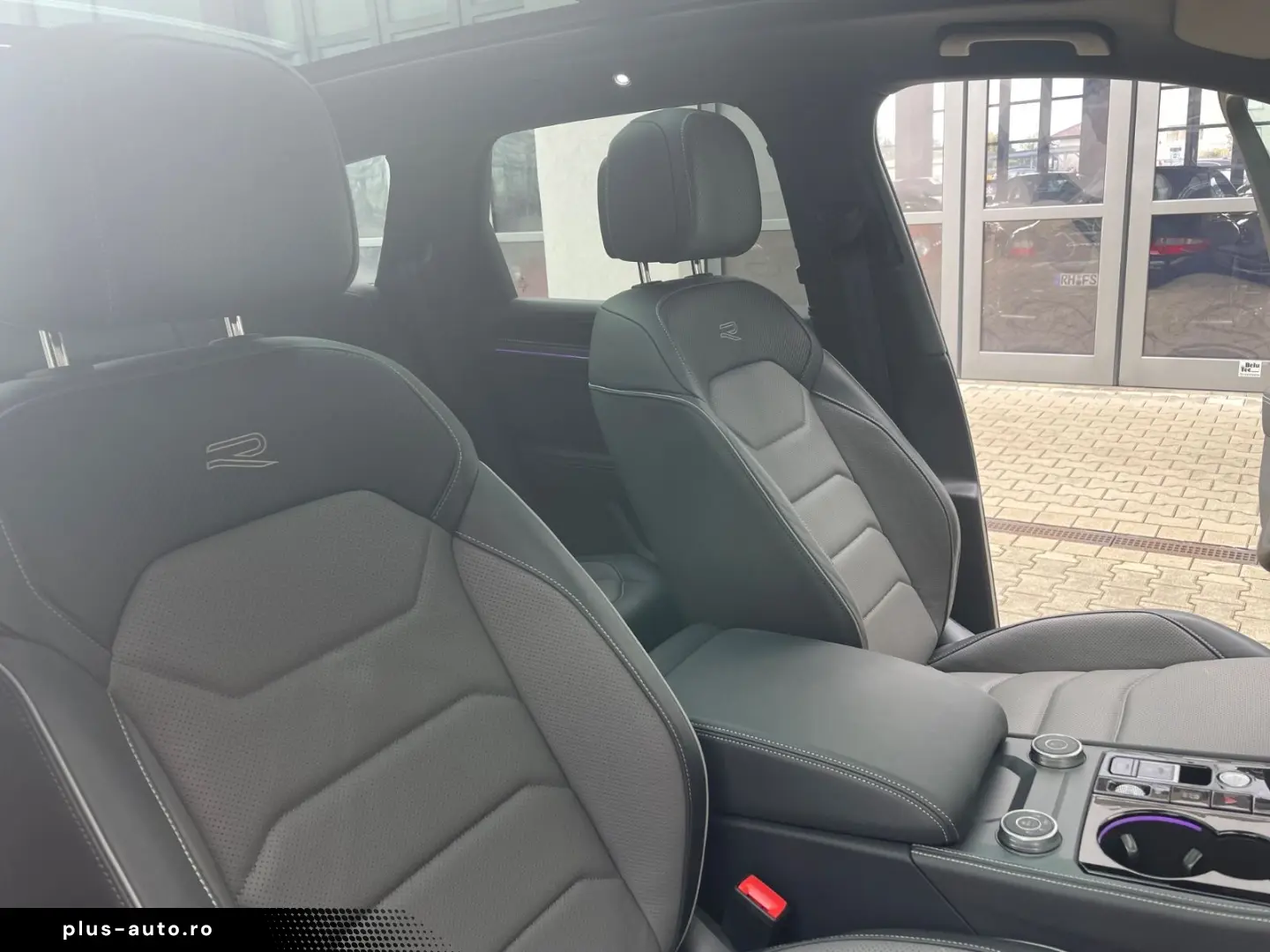 VW Touareg 4Motion R-Line Pano 5 Jahre Garantie